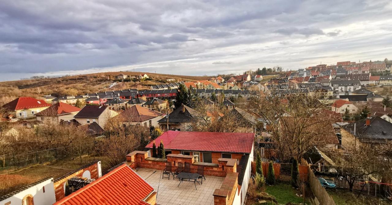 Eged'Inn Eger Eksteriør billede